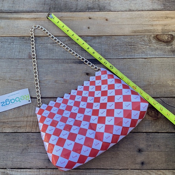 NWT Rebagz Eco Friendly Love Red and White Shoulder Bag - Picture 3 of 16